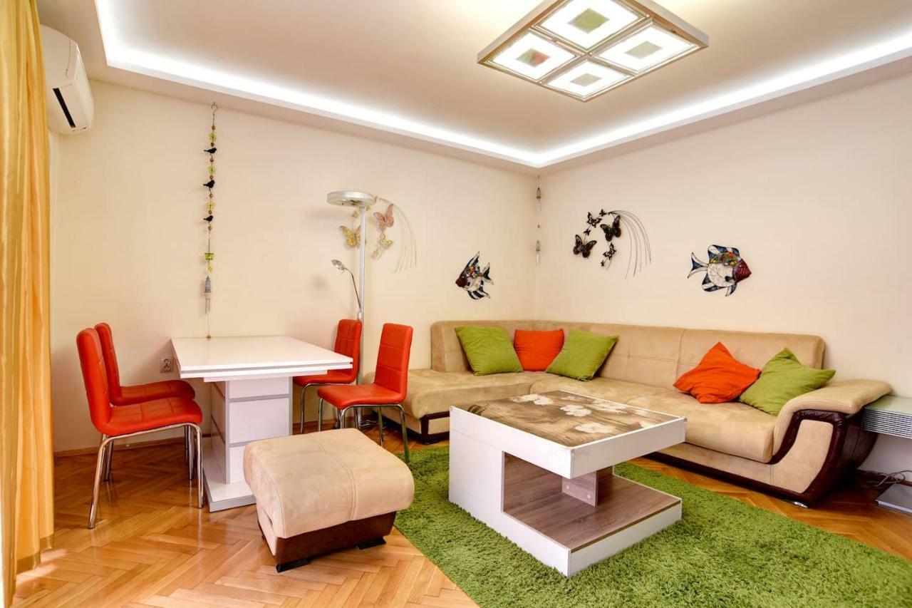 Spacious And Stylish Apartment In The Heart Of Sofia Plus Parking エクステリア 写真