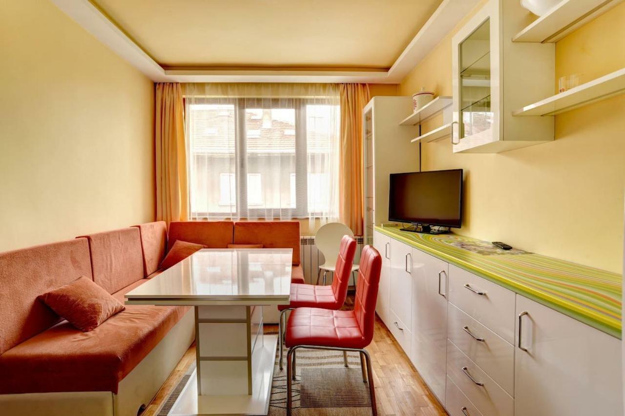 Spacious And Stylish Apartment In The Heart Of Sofia Plus Parking エクステリア 写真